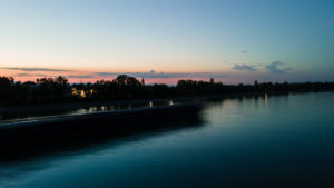 DJI - Photo du Rhin de nuit